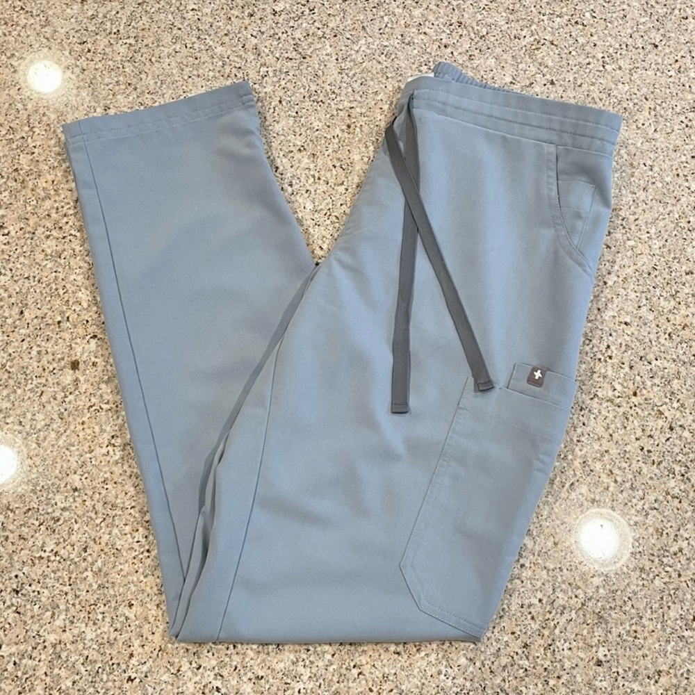Figs Women's Yola Pants in Dusty Blue